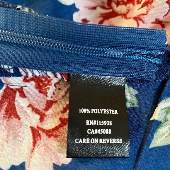 NWT women’s Blue Rose Floral Wrap Dress  3/4 Sleeve  V Neck Mini Skater Dress - Picture 8 of 8